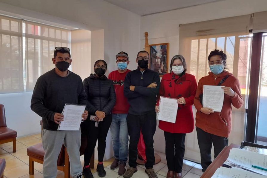 Recibimos a un grupo de vecinos que se organizó para armar un documento en contra de la delincuencia.