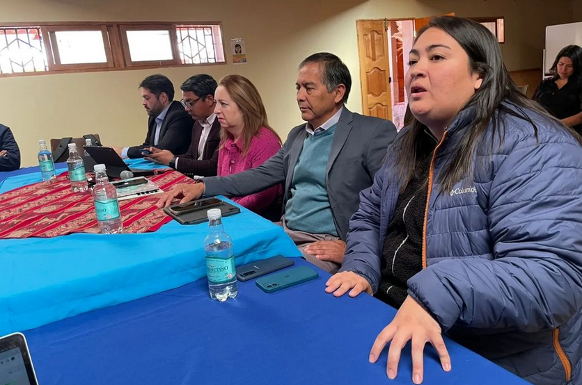 Delegada Rachel Cortés participa en Gabinete Regional en San Pedro de Atacama