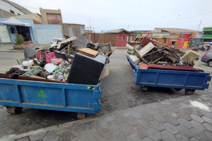 Delegación y Municipalidad realizan limpieza de un foco de insalubridad e inseguridad en el centro de Tocopilla